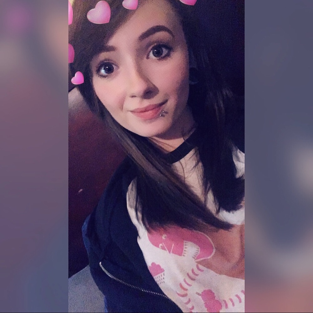 Meet your Posher, Nicole